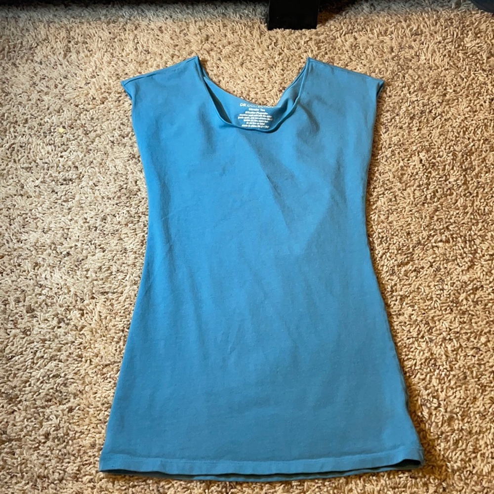 Fitted tee